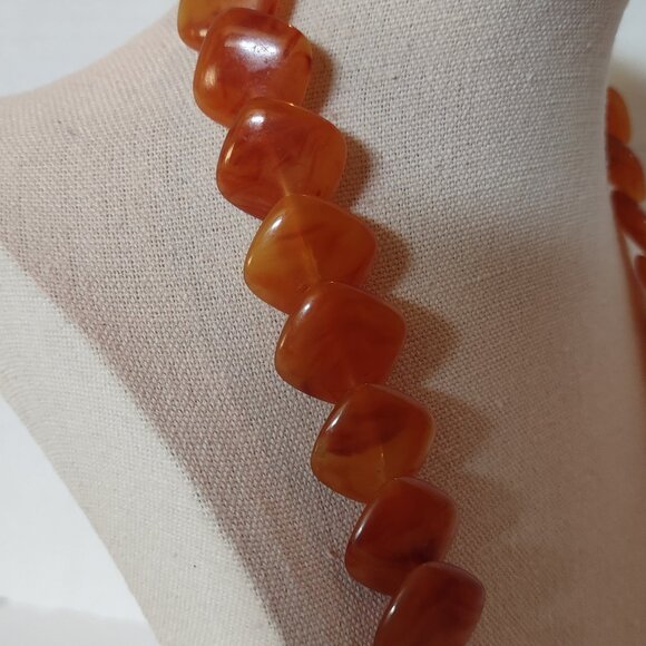 RARE Vintage Faux Amber Lucite Beaded 26” Necklace 1970s MCM - Picture 6 of 9